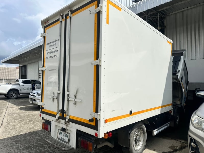 Isuzu NLR 4 ล้อตู้ทึบ ปี64 ไมล์แสนนิดๆ (เจ้าของขายเอง)