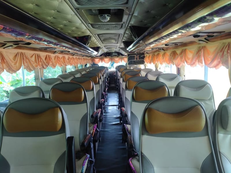 รถบัส พร้อมใข้งาน ราคา 750,000 รถบัส พร้อมใข้งาน ราคา 750,000