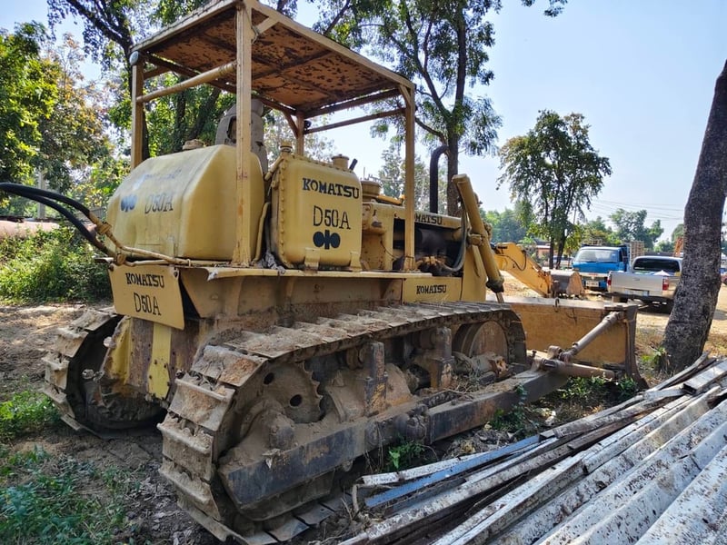 KOMATSU D50A รถดันดินรุ่นคลาสสิก KOMATSU D50A รถดันดินรุ่นคลาสสิก