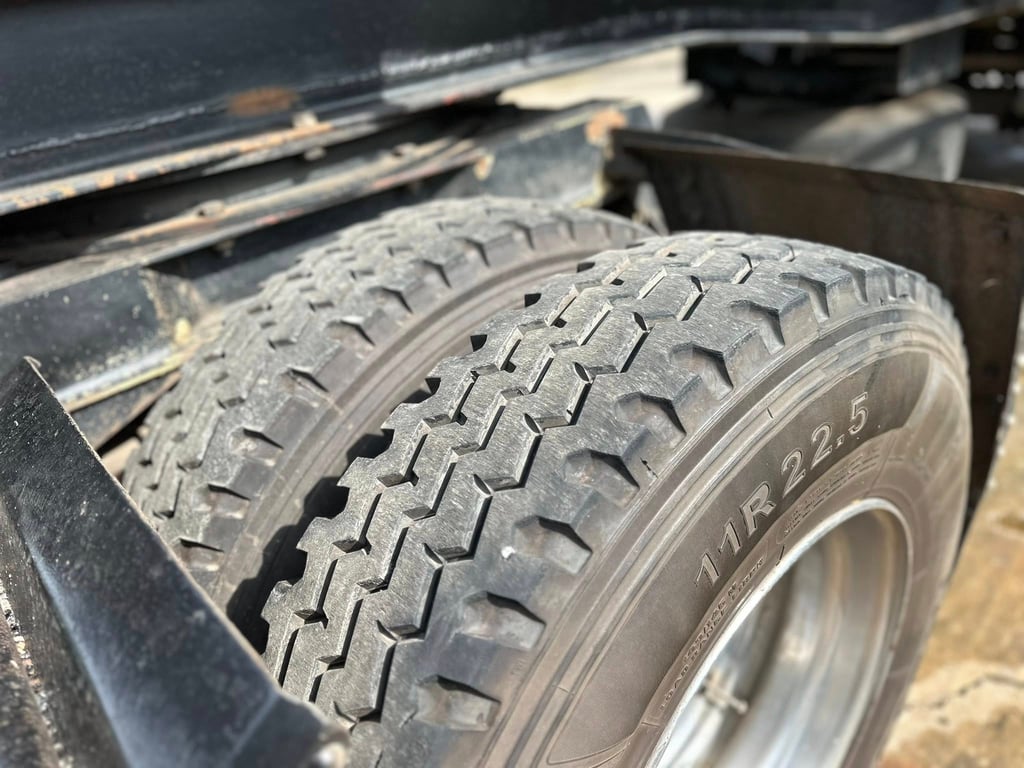ISUZU 360 ปี 61 ดั้มเกษตรอู่ ซีที ทรัค ใส่ของ 31 ตัน 