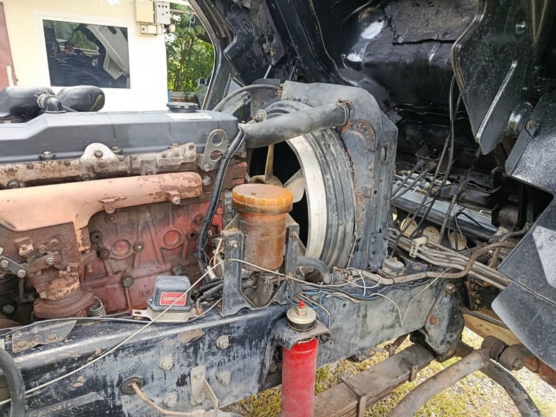 Isuzu 6 ล้อ พื้นเรียบ ปี 45 ยาว 7.2ม.