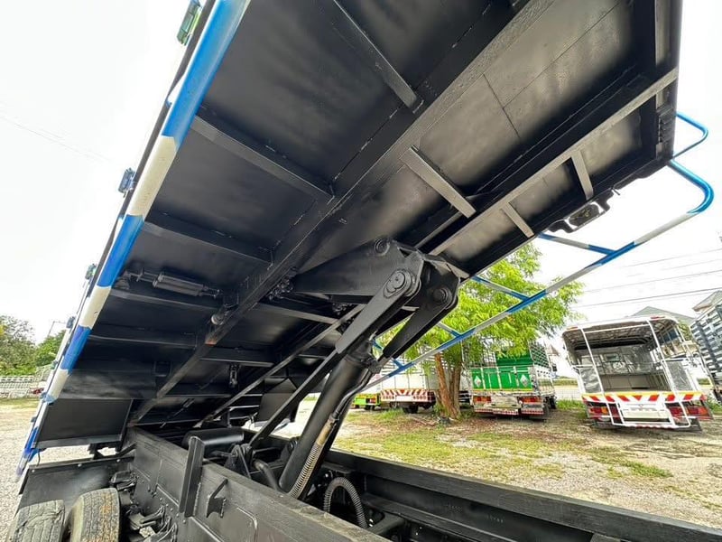 ISUZU FRR210แรง ปี58 ดัมพ์เกษตร 8ตัน ยาว 5.50เมตร 