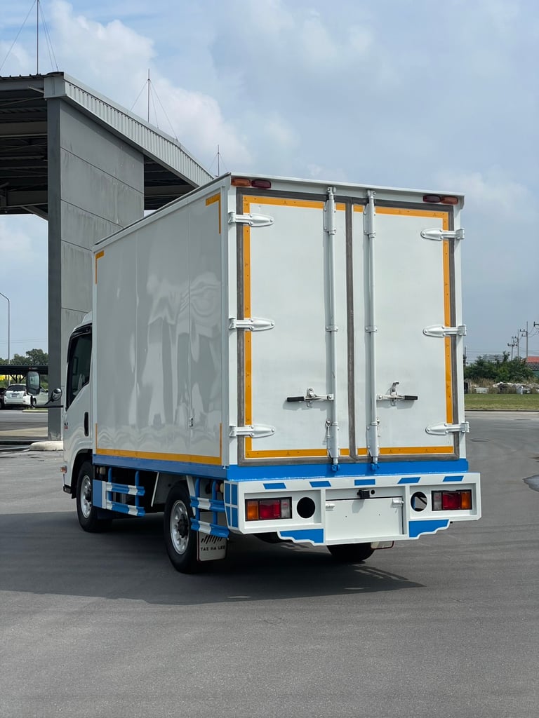 ISUZU NLR130 ตู้ทึบ ปี65 ISUZU NLR130 ตู้ทึบ ปี65