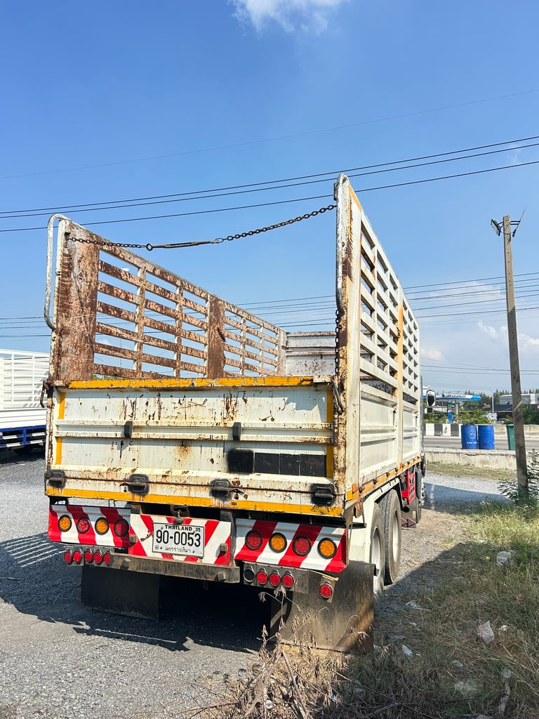 HINOรุ่นFL8jเครือง260 ปี59 กระบะยาวคอกสูง 6.50มตร HINOรุ่นFL8jเครือง260 ปี59 กระบะยาวคอกสูง 6.50มตร