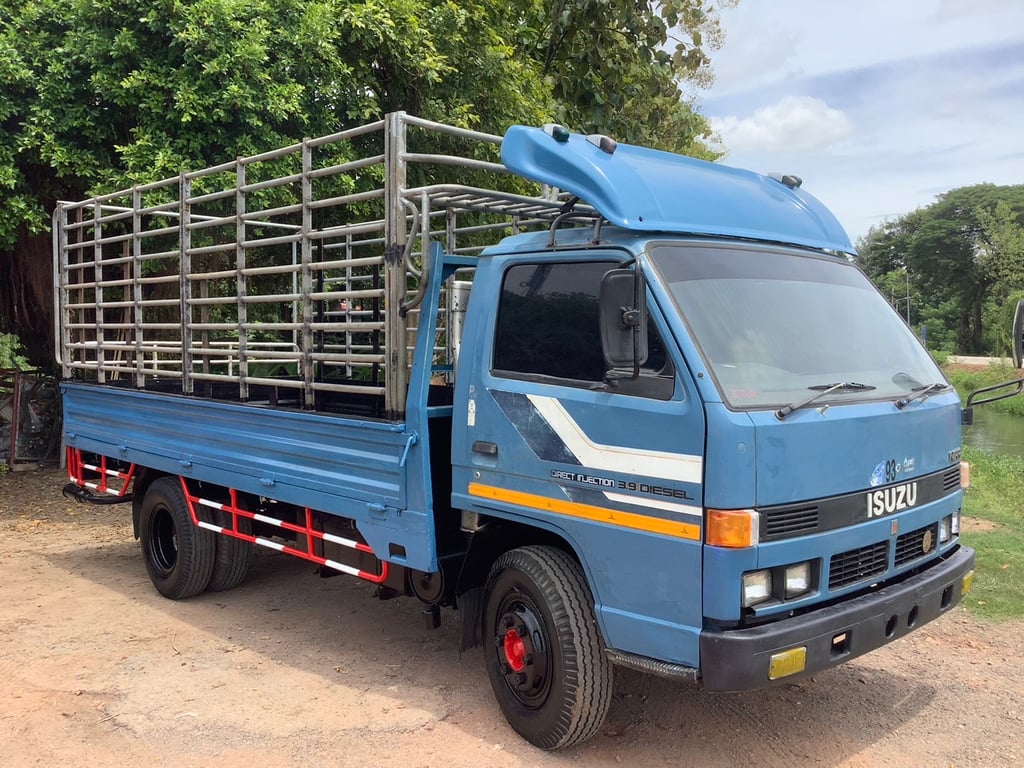 Isuzu 6 ล้อ #NPR115 กระบะยาว 4.5 ปี31 