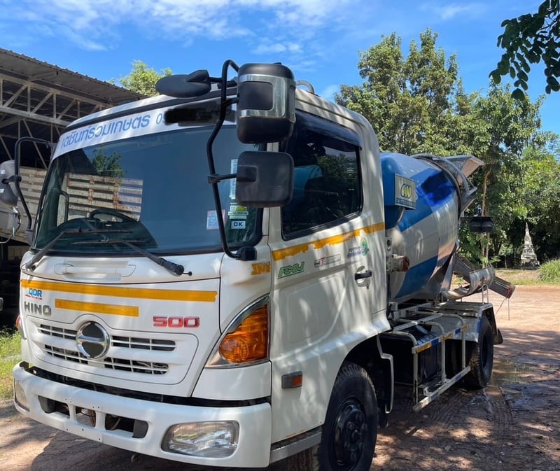 Hino เมกก้า 145 แรง ปี58 ไมล์ 6 พัน กม. โม่3 คิว NSK Hino เมกก้า 145 แรง ปี58 ไมล์ 6 พัน กม. โม่3 คิว NSK