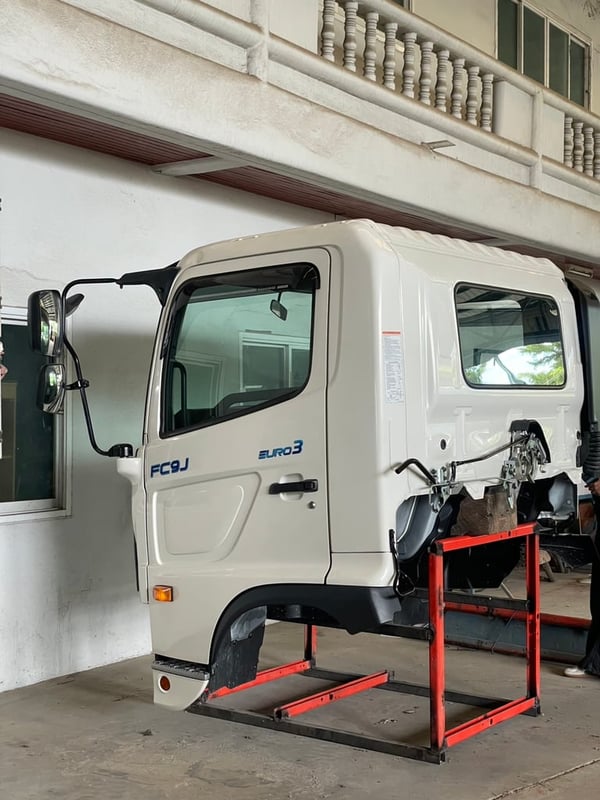 หัว Hino สภาพป้ายแดง ราคา 270,000 บาท