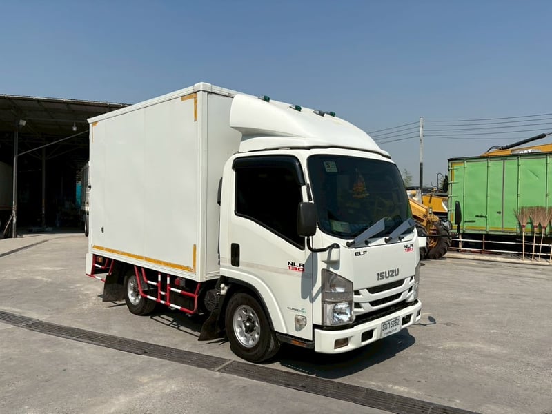 iSUZU NLR130 ตู้ทึบ ปี65 