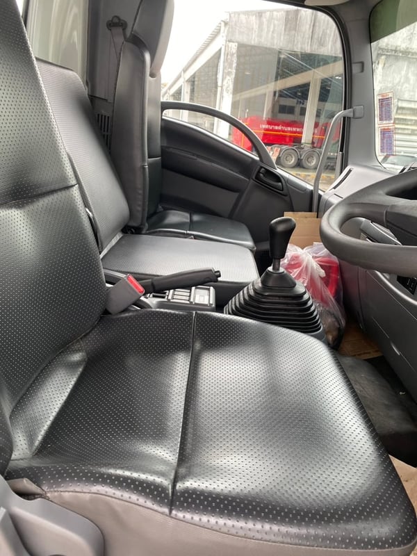 6 ล้อ FRR210 ปี 65 รถดั้มพ์ 