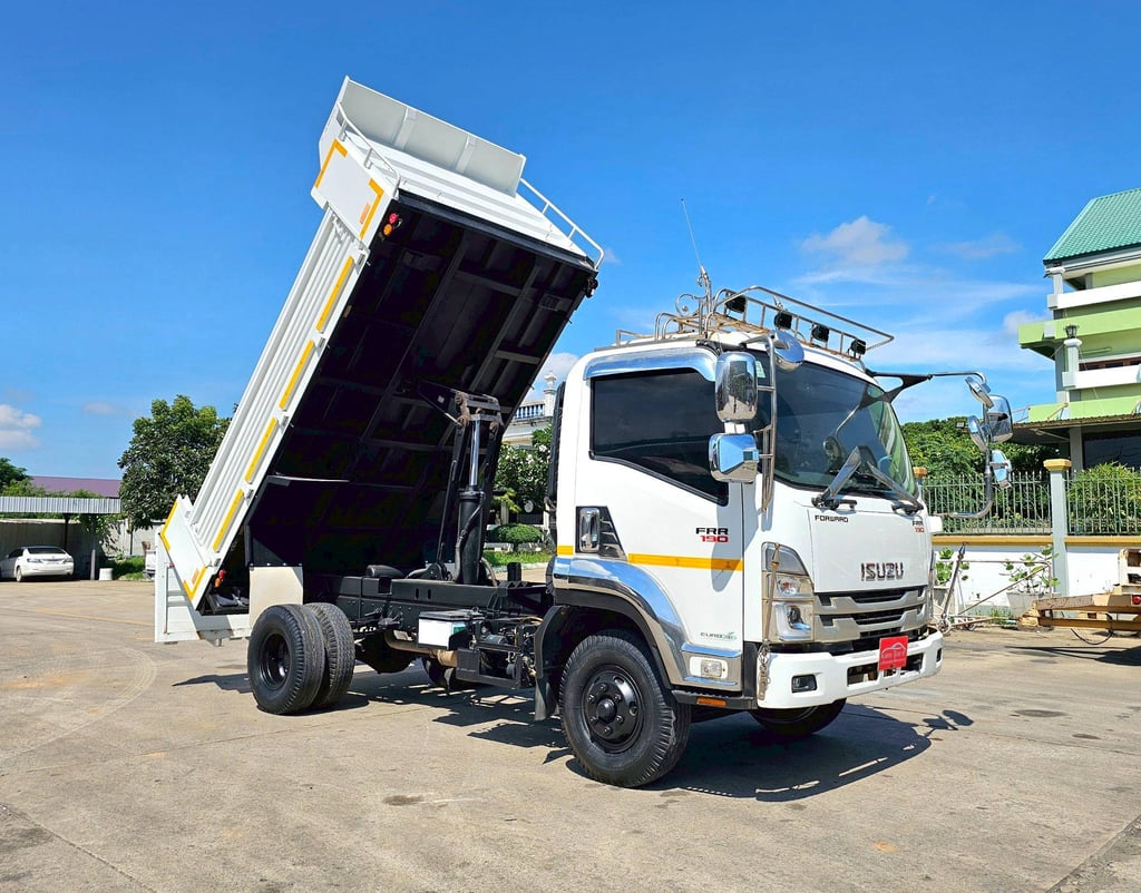 ISUZU #FRR190 6 ล้อ ดั้มพ์ 5 คิว ปี 2565 ไมล์ 50,000 โล ISUZU #FRR190 6 ล้อ ดั้มพ์ 5 คิว ปี 2565 ไมล์ 50,000 โล