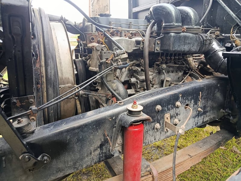 Isuzu 6 ล้อ พื้นเรียบ ปี 45 ยาว 7.2ม.