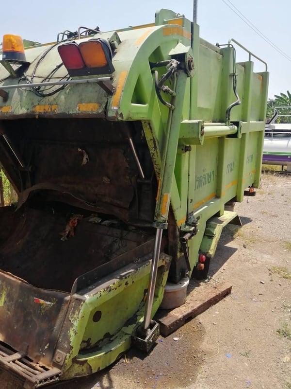 ถังขยะ 7Q ราคา 100,000 บาท 