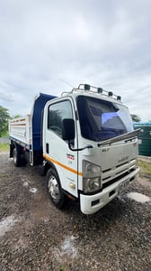 Isuzu 6 ล้อ  NPR150 แรง ปี 57 