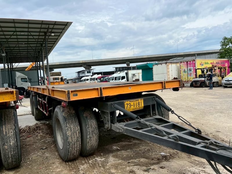 ลูกพ่วงพื้นเรียบ 3เพลาปี 57, 59 ยาว 7.45 ม. กว้าง 2.5 ม. 