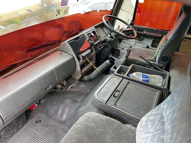 Hino 270 แรง โม่ปูน ปี 48 Hino 270 แรง โม่ปูน ปี 48