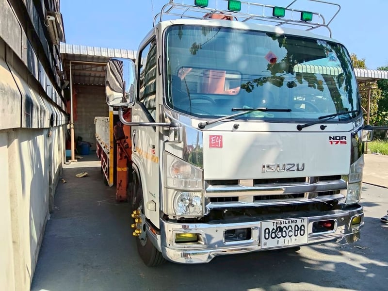ISUZU NQR 175 ปี 57 เฮี๊ยบ 3 ตัน ยาว 5.50 ม
