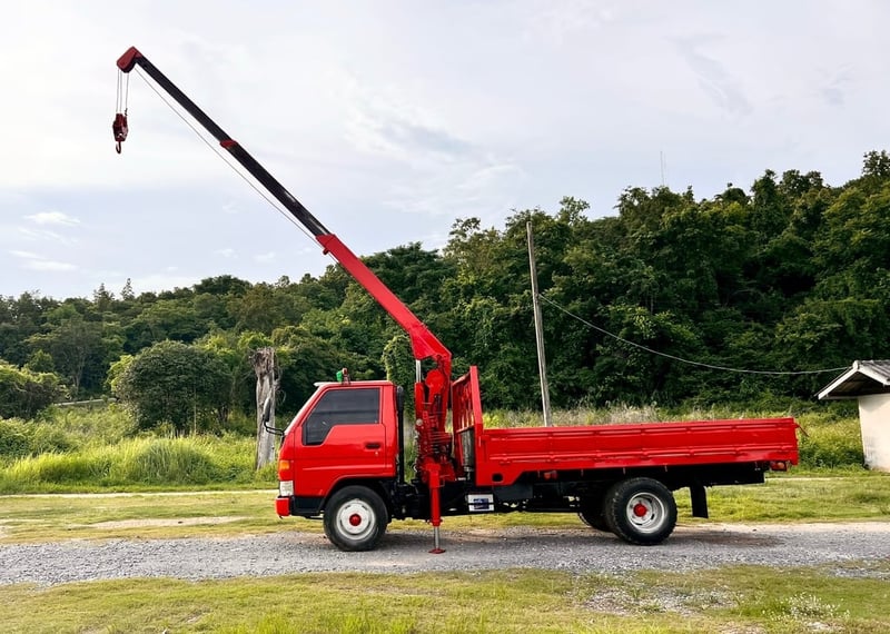 TOYOTA DYNA เครื่อง 14B  ติดเครน TADANO 2.5 ตัน  3 ปลอก 