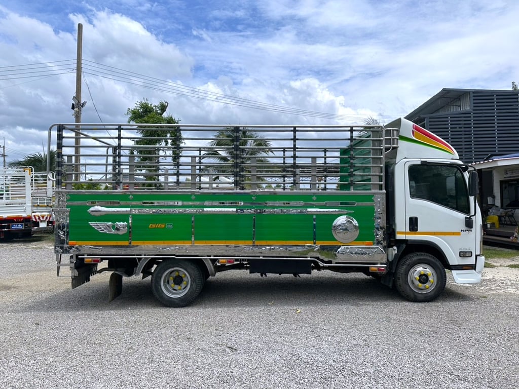 ISUZU NPR150 ปี53 กระบะยาว 5 เมตร เครื่อง 4HK1 150 แรงม้า ราคา 625,000 บาท ISUZU NPR150 ปี53 กระบะยาว 5 เมตร เครื่อง 4HK1 150 แรงม้า ราคา 625,000 บาท