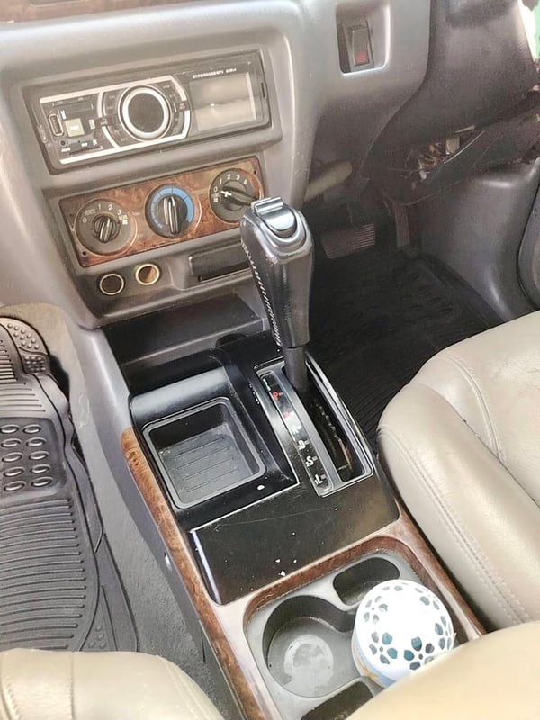 FORD EVEREST 2.5 ดีเซล เกียร์ออโต้ ปี47