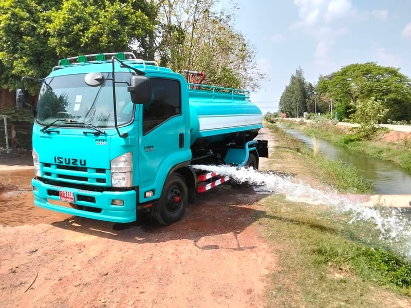 Isuzu FRR210 6 ล้อ ยูโร3 ปี52  รถน้ำ 6,000 ลิตร