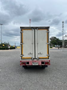 Isuzu NKR100แรง ตู้ทึบ ปี54 (เจ้าของขายเอง) 4ล้อจั้มโบ้ ตู้ยาว 3.2 เมตร
