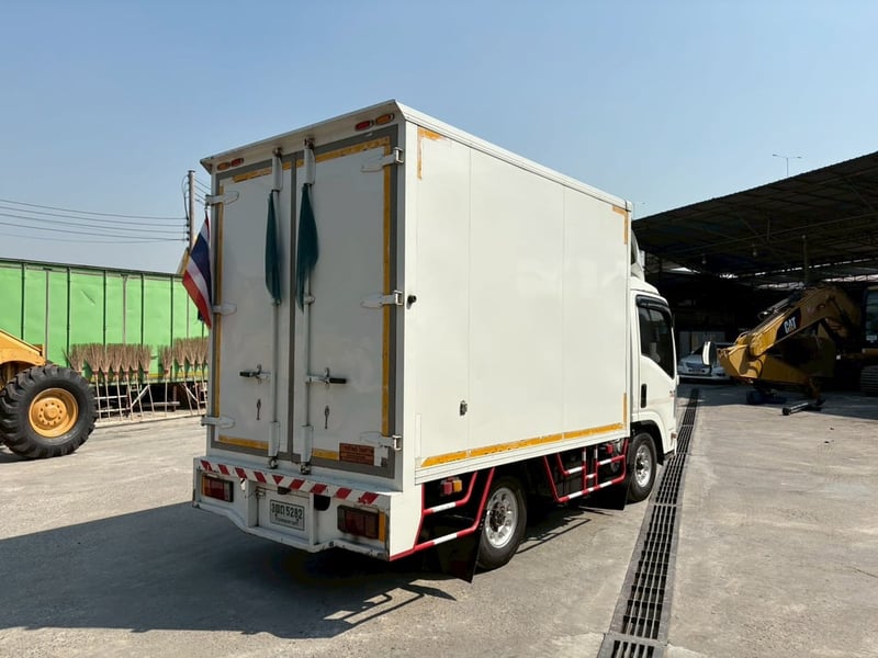 iSUZU NLR130 ตู้ทึบ ปี65 