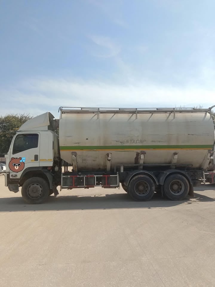 ISUZU FVZ300 ปี 61 รถเบ้าอาหารสัตว์ 