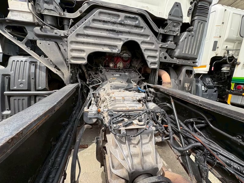 12ล้อฮีโน่ซีรีย์700เพลาเดียวหัวแชสซี (เงินสด) 12ล้อฮีโน่ซีรีย์700เพลาเดียวหัวแชสซี (เงินสด)