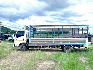 ISUZU FRR 210 ลงเครื่องนอก 240 แรง แจ้งลงเล่มแล้ว ISUZU FRR 210 ลงเครื่องนอก 240 แรง แจ้งลงเล่มแล้ว