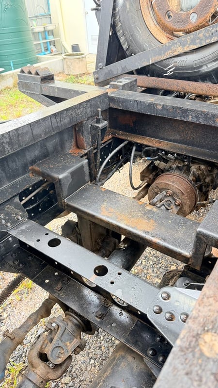 Isuzu 6 ล้อ  NPR150 แรง ปี 57 