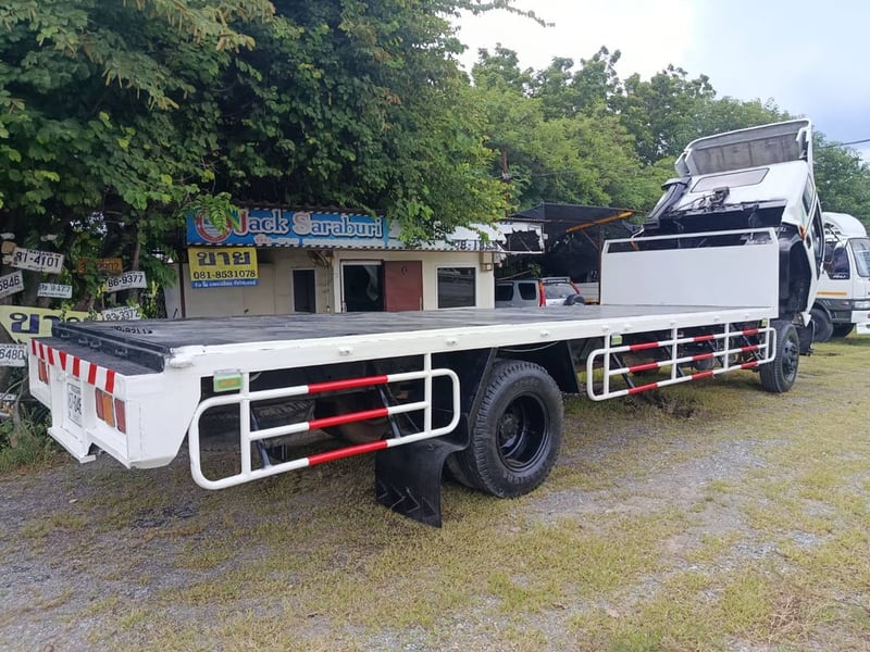 Isuzu 6 ล้อ พื้นเรียบ ปี 45 ยาว 7.2ม.