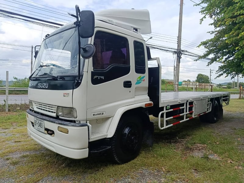Isuzu 6 ล้อ พื้นเรียบ ปี 45 ยาว 7.2ม.