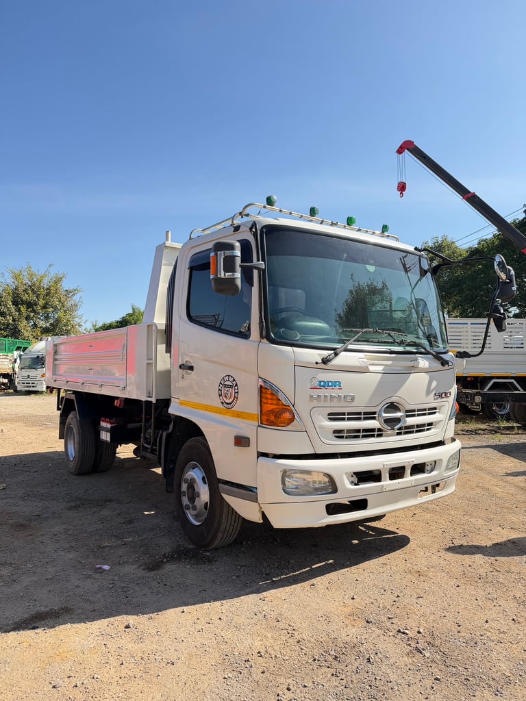 Hino 6 ล้อ 175 แรง ดั้มพ์ 3คิว 