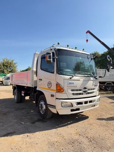 Hino 6 ล้อ 175 แรง ดั้มพ์ 3คิว Hino 6 ล้อ 175 แรง ดั้มพ์ 3คิว