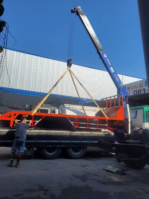 กระบะ พื้นเรียบ  ราคา 35,000 บาท 