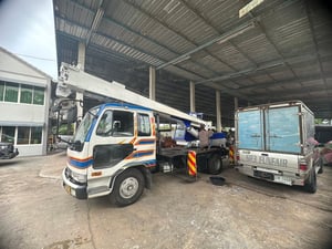 Nissan 6 ล้อเครน 7 ตัน  ราคา  550,000