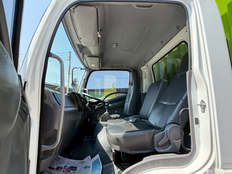 ISUZU FRR 210 ปี 63 ตู้ 10 บาน พร้อมใช้งาน ISUZU FRR 210 ปี 63 ตู้ 10 บาน พร้อมใช้งาน