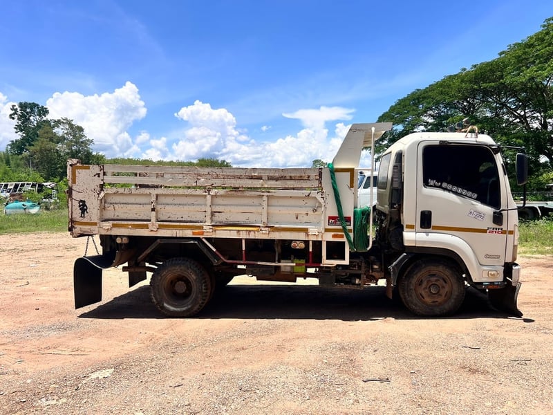 Isuzu FRR210 ดั้มพ์ ปี52 