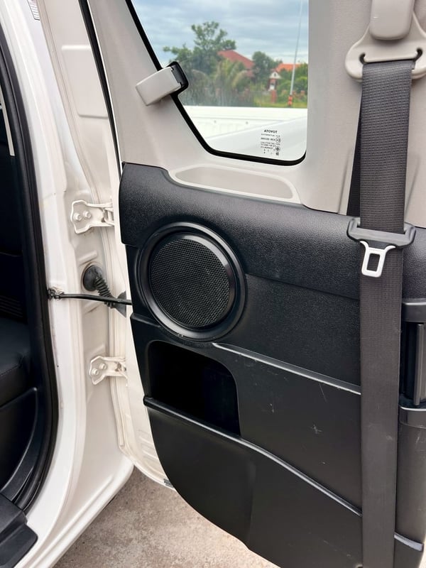 Toyota REVO 2.4 ปี 2016  รถสวยๆ  เล่มพร้อมโอน 