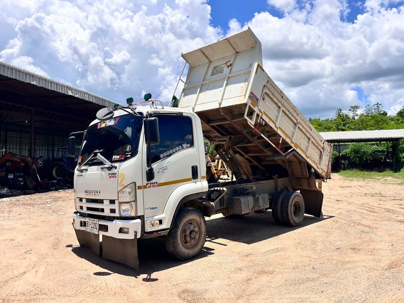 Isuzu FRR210 ดั้มพ์ ปี52 