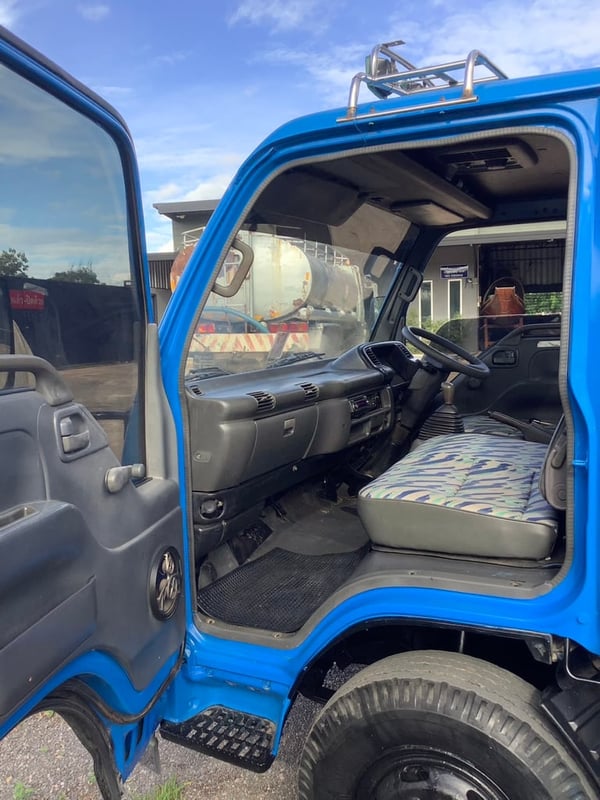 Isuzu 6 ล้อ (รถขยะ) NPR130แรง ยูโร2 ปี43