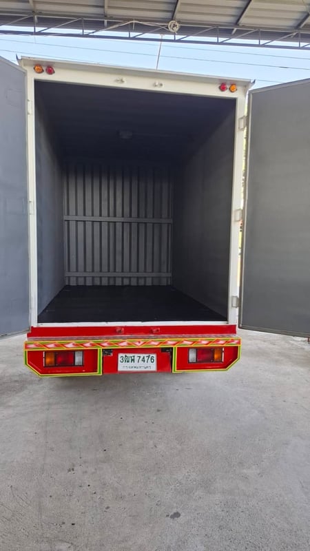 Hino 136แรง ตู้ทึบ ปี 67 Hino 136แรง ตู้ทึบ ปี 67