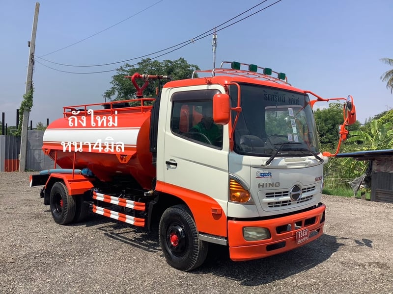 Hino 6 ล้อ (เมก้าFC9J)150 แรง ยูโร2 ปี55 รถน้ำ  5,000 ลิตร 