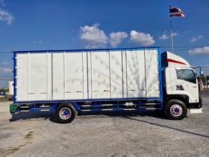 lSUZU FTR240 ปี54 ตู้ทึบ ยาว 7.5 เมตร lSUZU FTR240 ปี54 ตู้ทึบ ยาว 7.5 เมตร