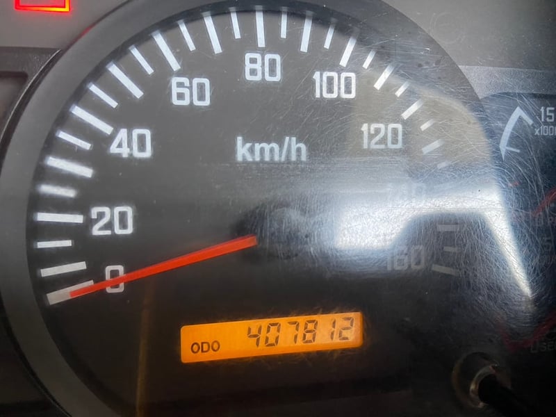 6 ล้อ FTR240 ปี 60 ตู้ทึบ 10 บาน  