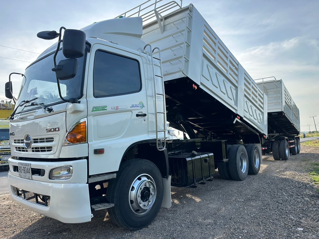 ฮีโน่ FM2P 380 พ่วงแม่+ลูก ปี 57 สามมิตรดั้ม แม่ 6.00 ลูก 6.5 สูง 1.60 ม. ฮีโน่ FM2P 380 พ่วงแม่+ลูก ปี 57 สามมิตรดั้ม แม่ 6.00 ลูก 6.5 สูง 1.60 ม.