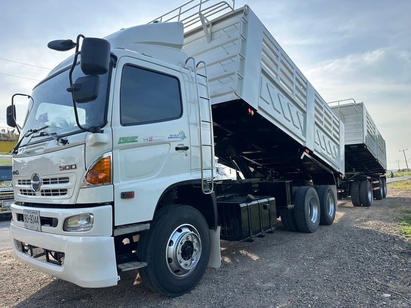 ฮีโน่ FM2P 380 พ่วงแม่+ลูก ปี 57 สามมิตรดั้ม แม่ 6.00  ลูก 6.5  สูง 1.60 ม.