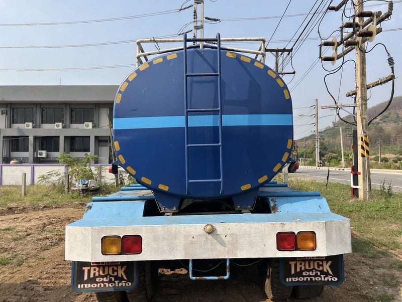 รถบรรทุกน้ำ NISSAN เครื่อง 225 แรง สองเพลา ปี 34 รถบรรทุกน้ำ NISSAN เครื่อง 225 แรง สองเพลา ปี 34