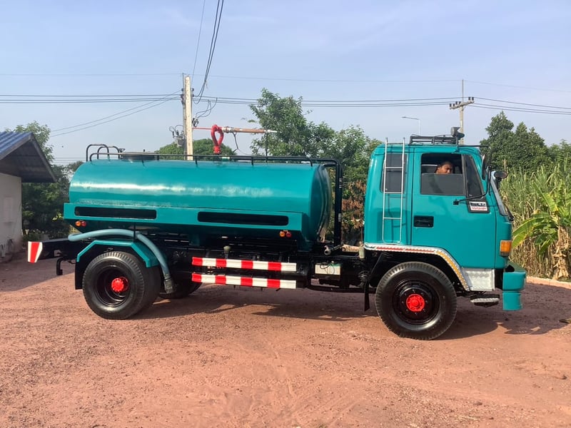 6 ล้อ Isuzu FTR195แรง รถน้ำ 38 รถน้ำ 6,000 ลิตร 6 ล้อ Isuzu FTR195แรง รถน้ำ 38 รถน้ำ 6,000 ลิตร