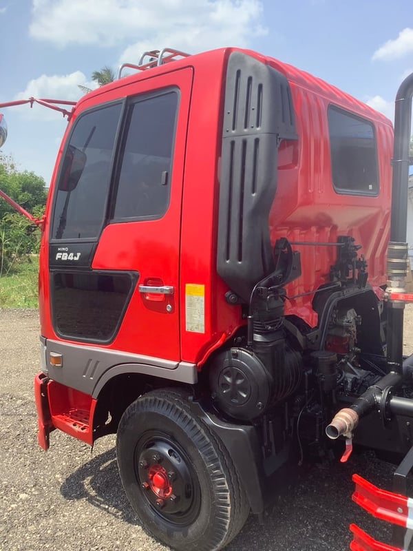 Hino 6 ล้อ FB4J 150แรง ยูโร1 ปี 40 รถน้ำ 5,000 ลิตร